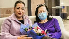 Oana Roman își vizitează mama zilnic, după ce starea ei s-a agravat! Cum se simte Mioara Roman acum: „Ne luptăm să stăm cu capul sus”